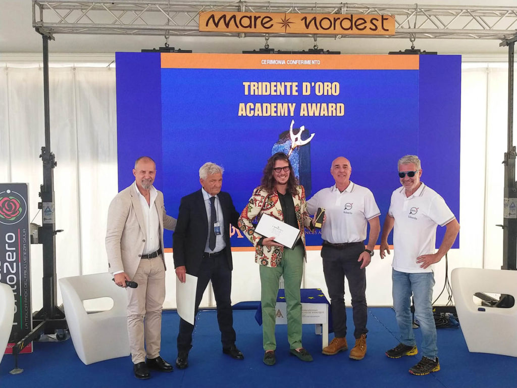 Conferimento del Tridente d'Oro all'esploratore Andrea Murdock Alpini per il lavoro documentaristico svolto sul relitto dell'Andrea Doria.