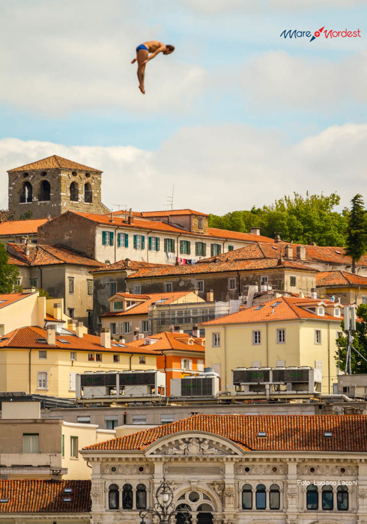 Alessandro De Rose – l’unico tuffatore italiano dalle Grandi Altezze si è esibito insieme a Gary Hunt (UK), Michal Navratil (CZ), Oleksiy Prygorov (UA), Constantin Popovici (RO) e Kris Kolanus (PL).